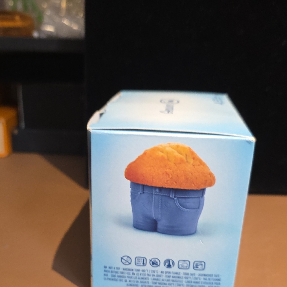 Fred Blue and Orange Muffin Top Cupcake Holder